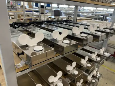 In beeld rvs assemblage armaturen van Pillen Group.