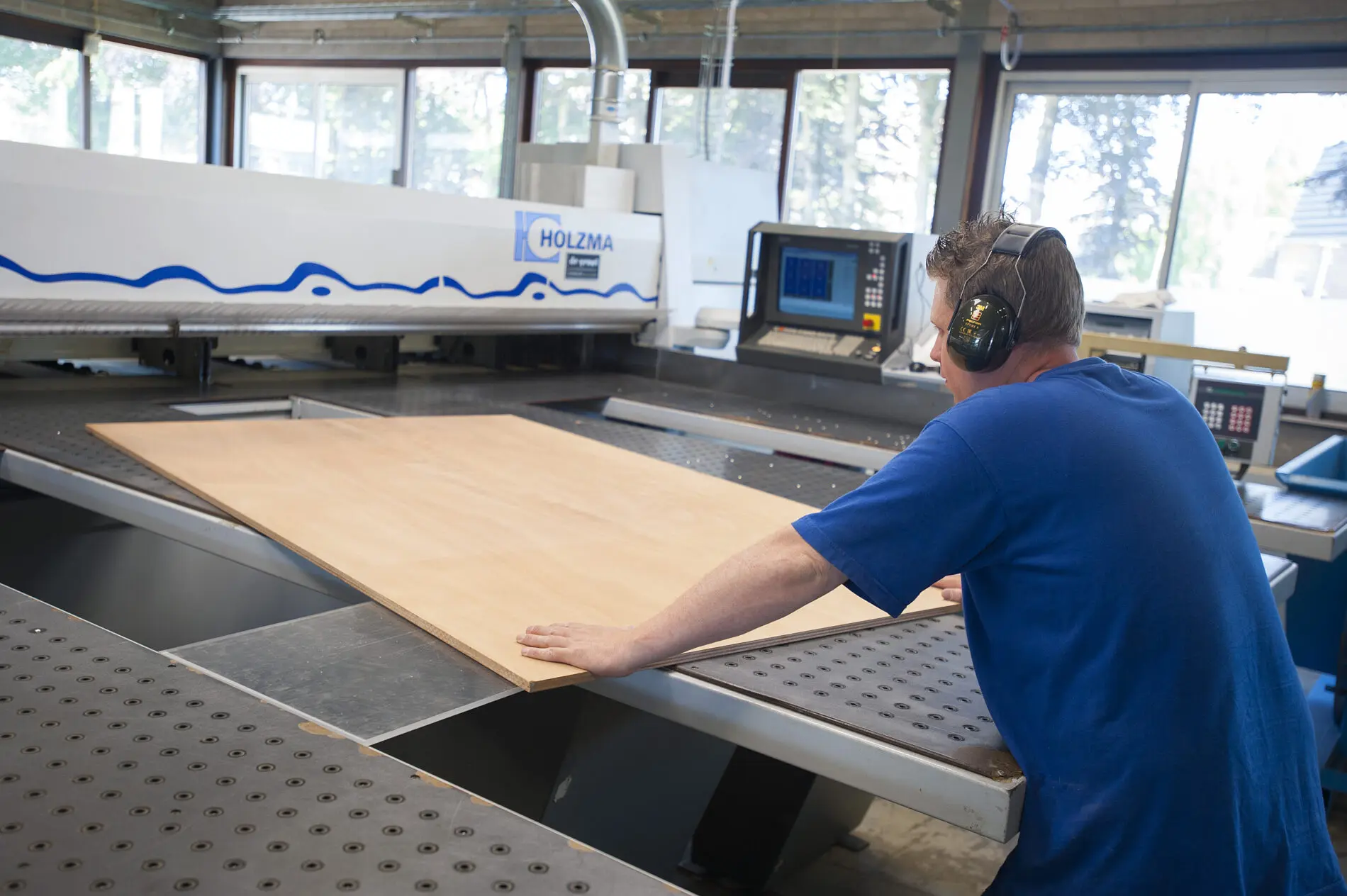 In beeld houtbewerking door Pillen Group.
