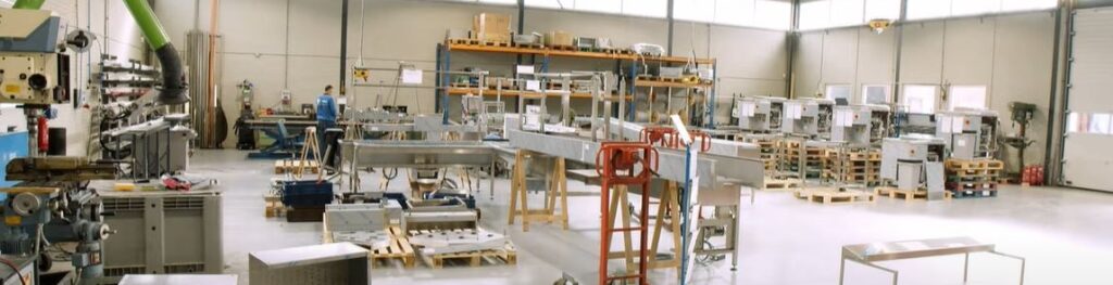 Een beeld van de assemblagefabriek voor machinebouw van Pillen Group.