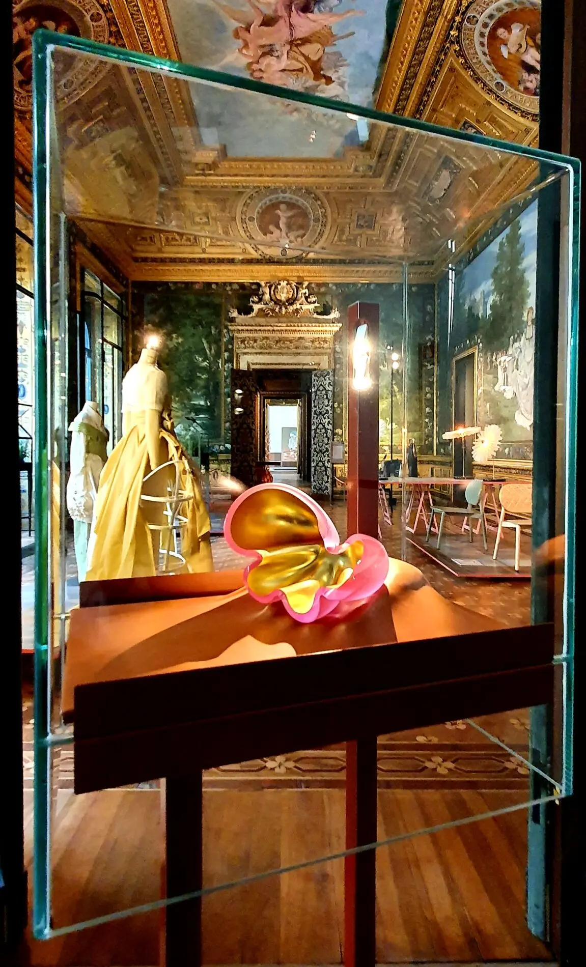 Design vitrine Karel Bodegom_PillenGroup Masterly Milaan_1 Karel Bodegom design vitrine