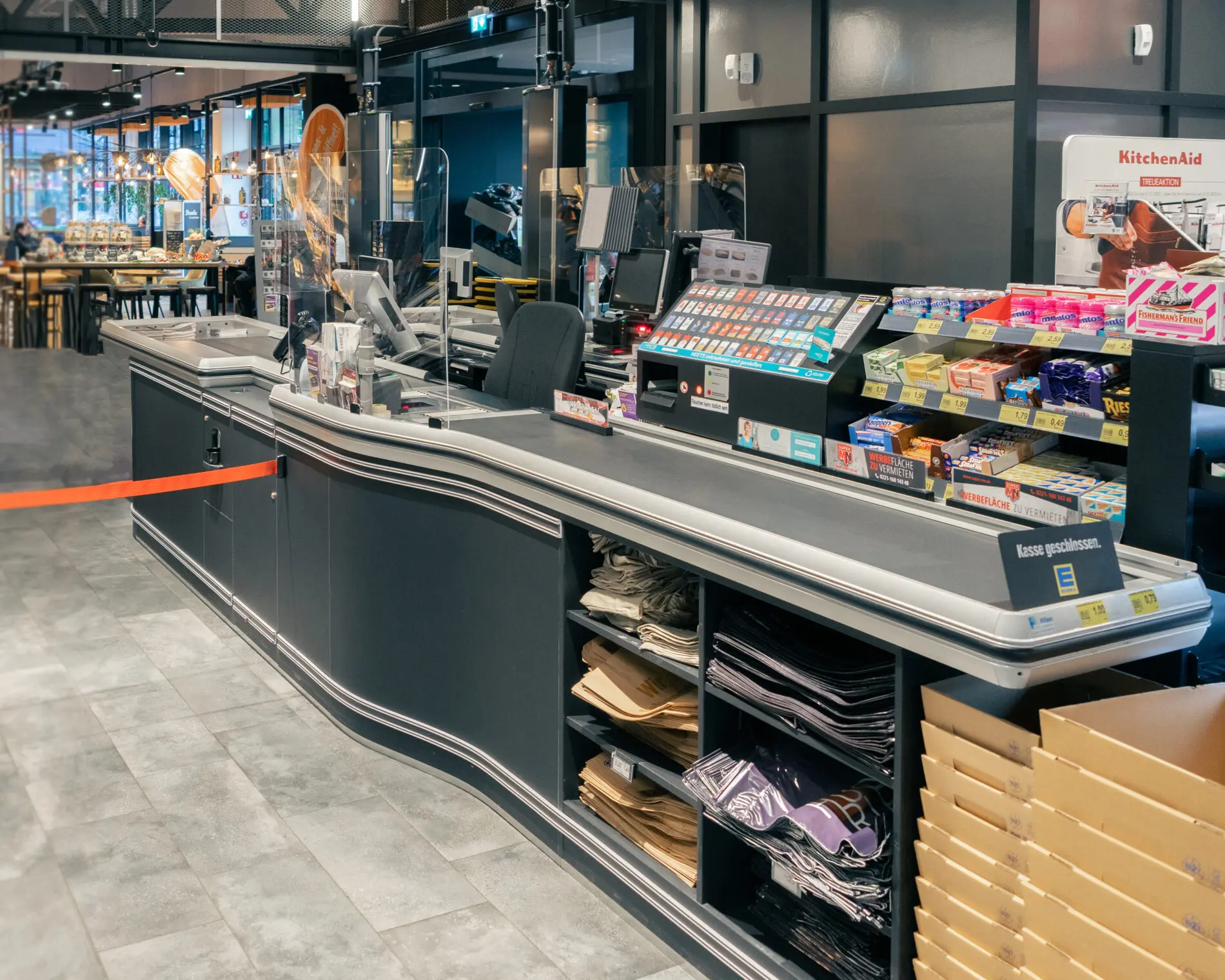 Vrijstaand Kassameubel Enkel 05 Pillen Checkout Systems EDEKA
