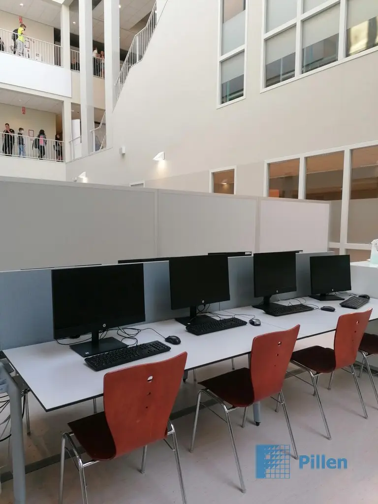 PR Runner Scheidingswanden Mediatheek Onderwijs Middelbare School Scheidingswanden Mediatheek Onderwijs Middelbare School