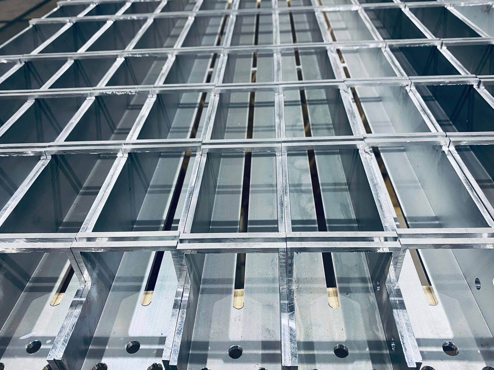 Onderdeel Extrusie Profielbewerking Pakket Sorteermachine Aluminium profielbewerking - Onderdeel Extrusie Profielbewerking Pakket Sorteermachine