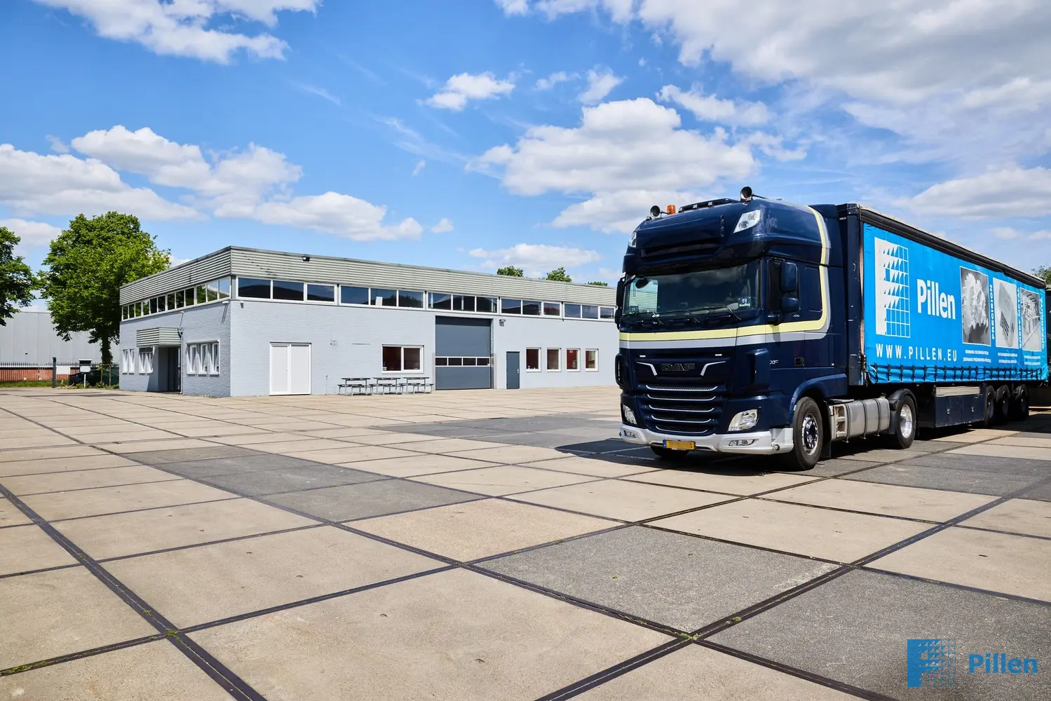 Buitenterrein Pillen Group Buitenterrein Pillen Group