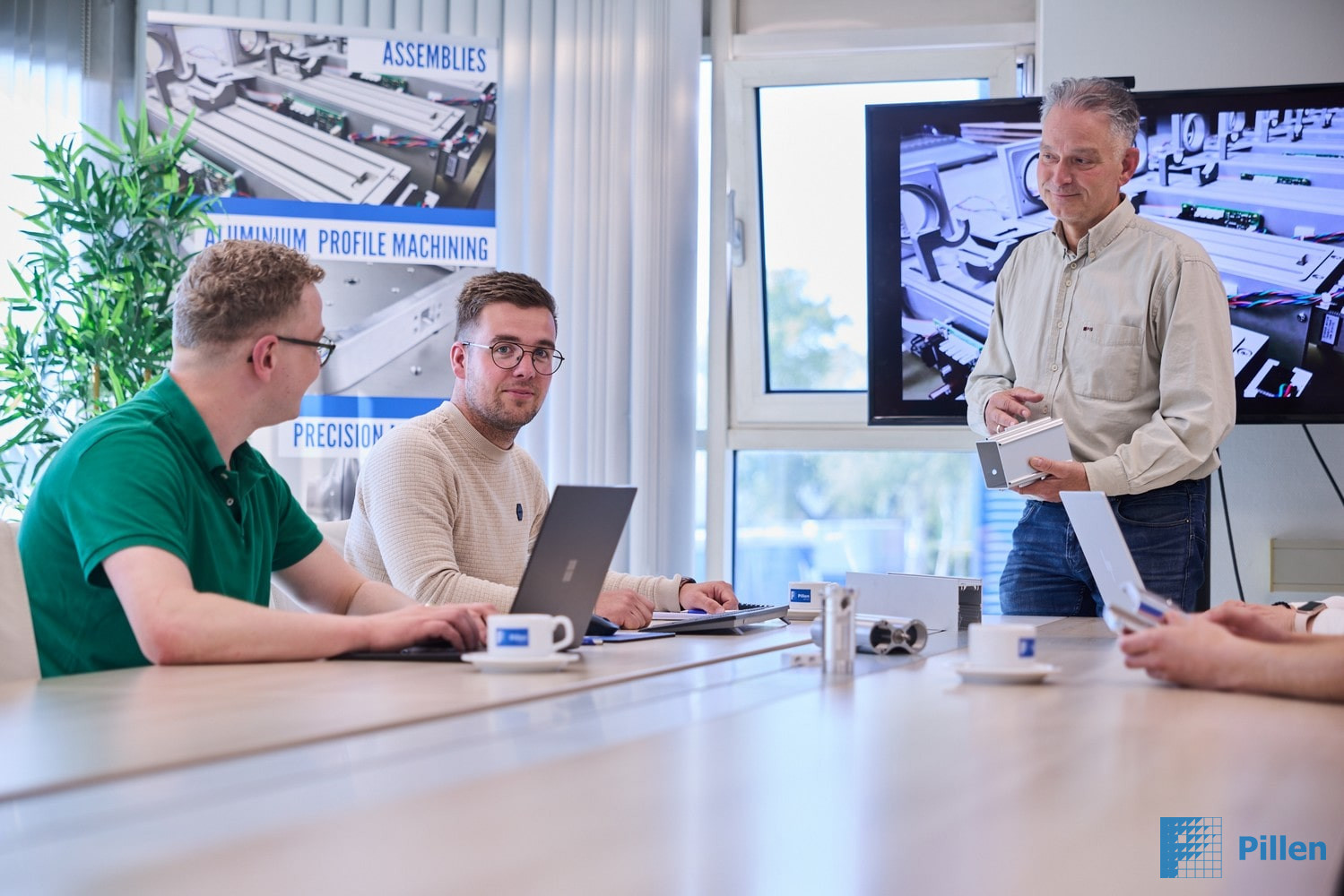 Product Overleg Pillen Group Maakindustrie